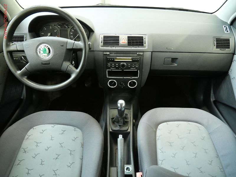Škoda Fabia (2002) 1.9SDi, ČR, AC, výhřev sed - fotka 8 z 16