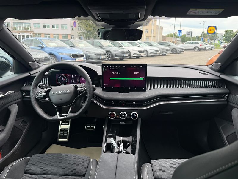 Škoda Superb Sportline 1,5 TSI iV 200 kW DS - fotka 5 z 27