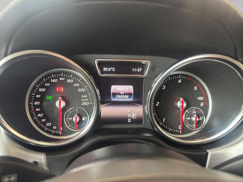 Mercedes-Benz GLS (2018) 350 4MATIC - fotka 12 z 29