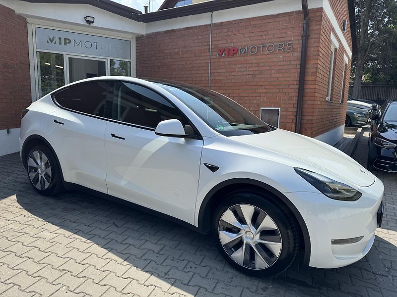 Tesla Model Y LONG RANGE 378KW-4x4-PANO-75KW - fotka 8 z 36