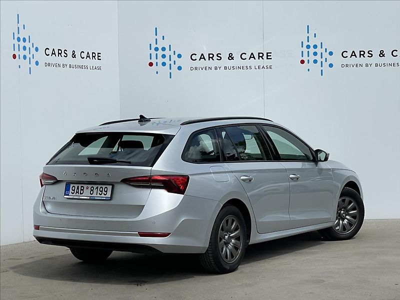 Škoda Octavia 2,0 TDI Combi Ambition Plus - fotka 3 z 22