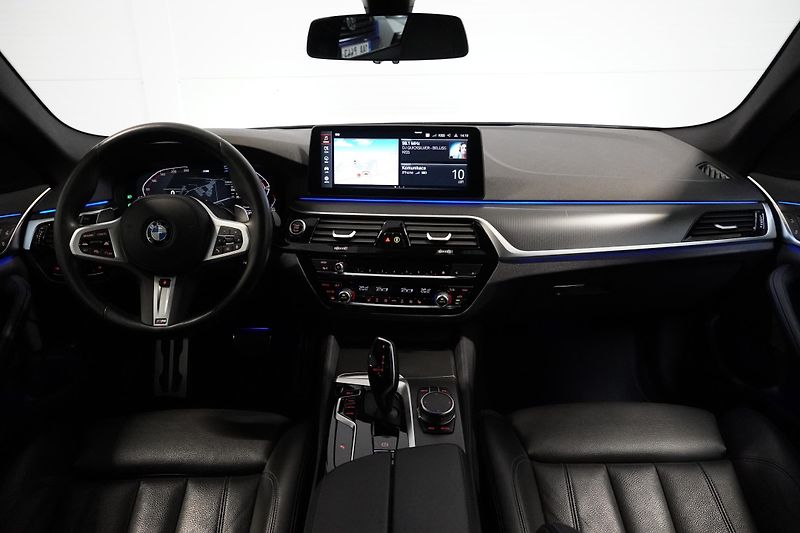 BMW Řada 5 520dxDrive,M-Packet,Tažné,ACC - fotka 21 z 37