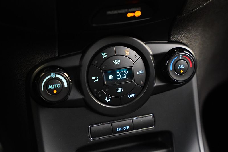 Ford Fiesta - fotka 18 z 22