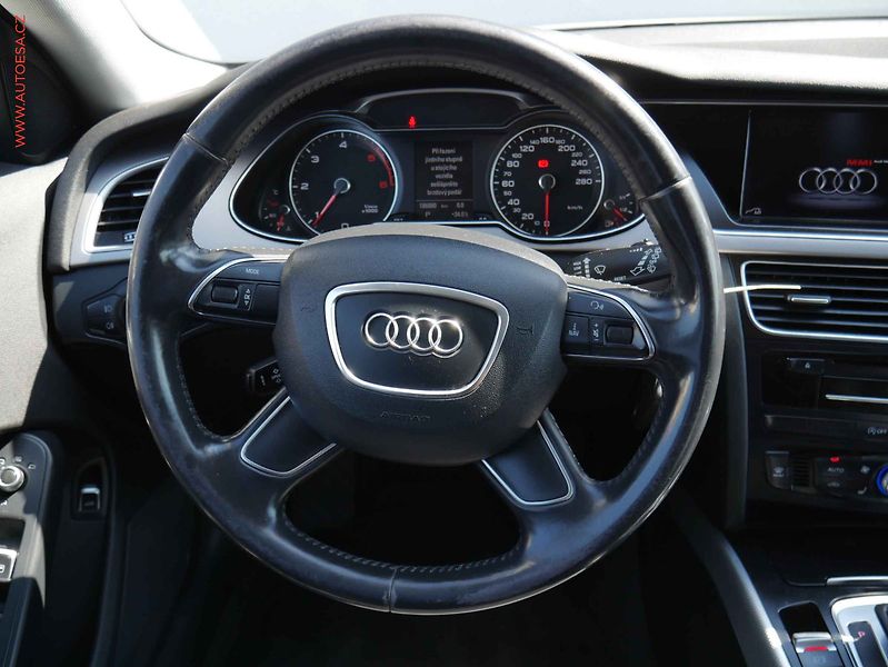Audi A4 (2013) 2.0 TDi quattro, AT, bixen - fotka 13 z 21