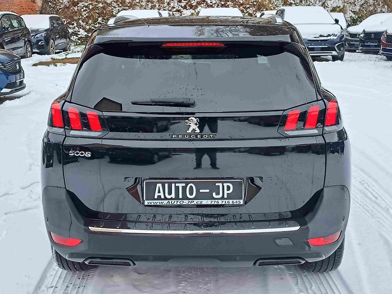 Peugeot 5008 (2020) 1,2PT EAT8 ALLURE - fotka 5 z 26