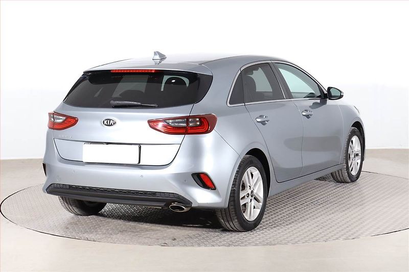 Kia Ceed (2018) Gold 1.4 T-GDI, Automat - fotka 5 z 20