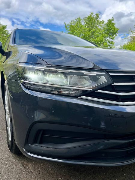 Volkswagen Passat (2021) B8 VARIANT 2.0 TDI DSG 2021 - fotka 11 z 37