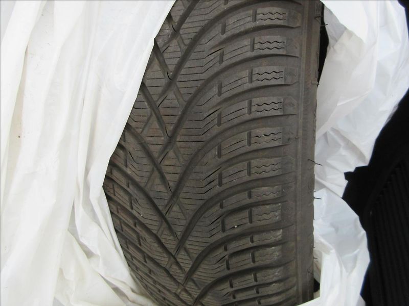 Ford Focus 1,0 i, Vyhř.sed,vol,okn, Navi, - fotka 28 z 29