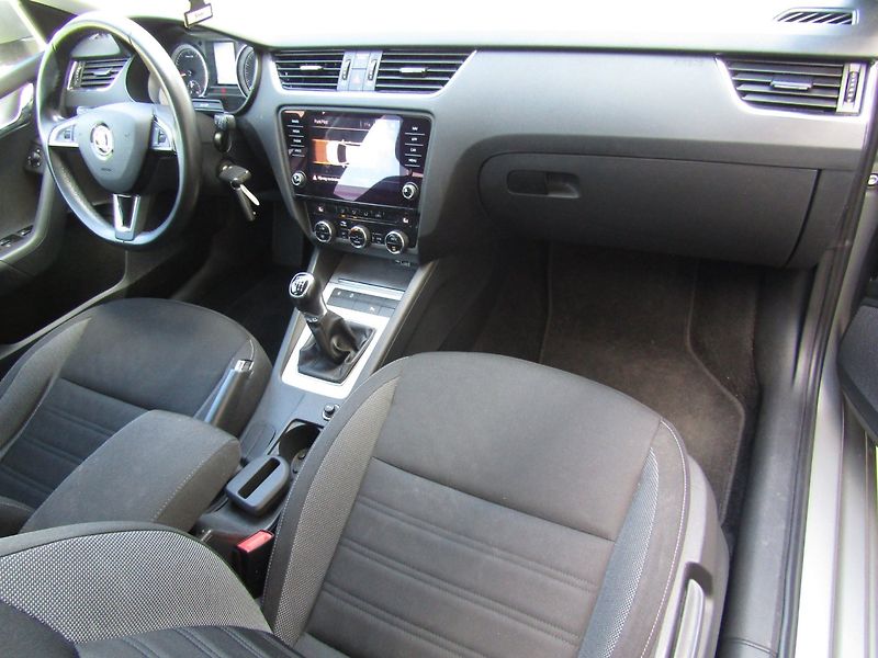 Škoda Octavia (2019) 1.0 TSI 85kW - fotka 14 z 41