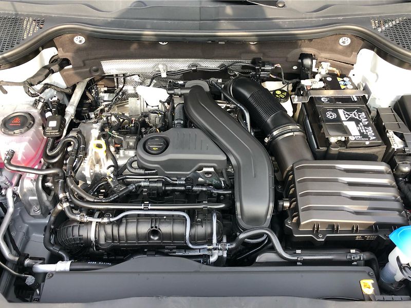 Škoda Karoq 1,5 TSI - fotka 30 z 30
