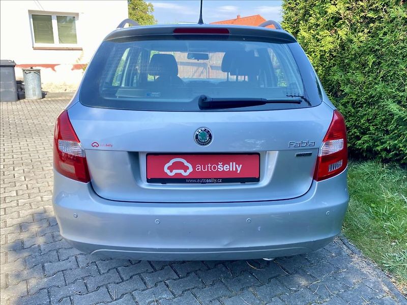 Škoda Fabia 1,6 TDI CR 55kW Active Combi - fotka 4 z 38