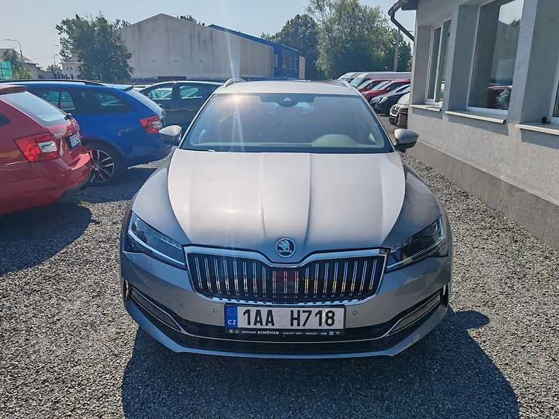 Škoda Superb 2.0 TDI Laurin & Klement 4x4  - fotka 3 z 40