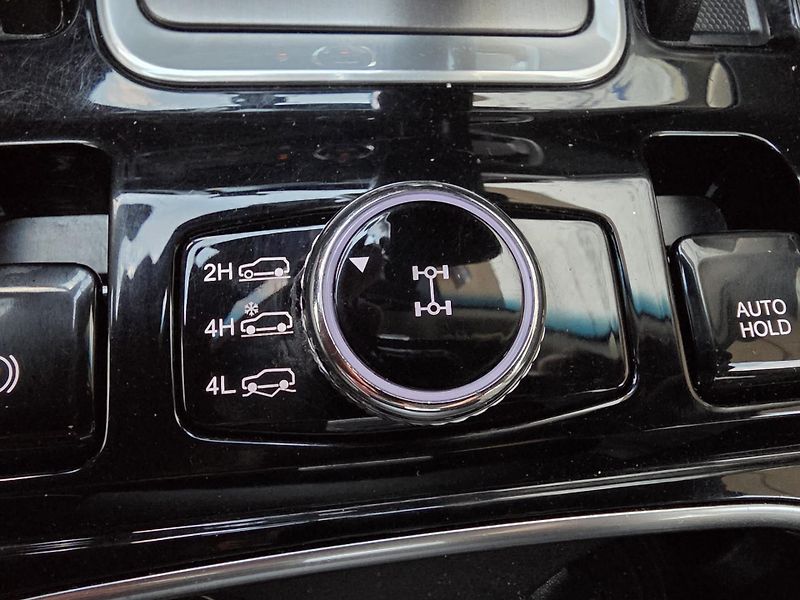 SsangYong Rexton 2.2-4x4-TAŽNÉ 3t-AUTOMAT - fotka 12 z 34