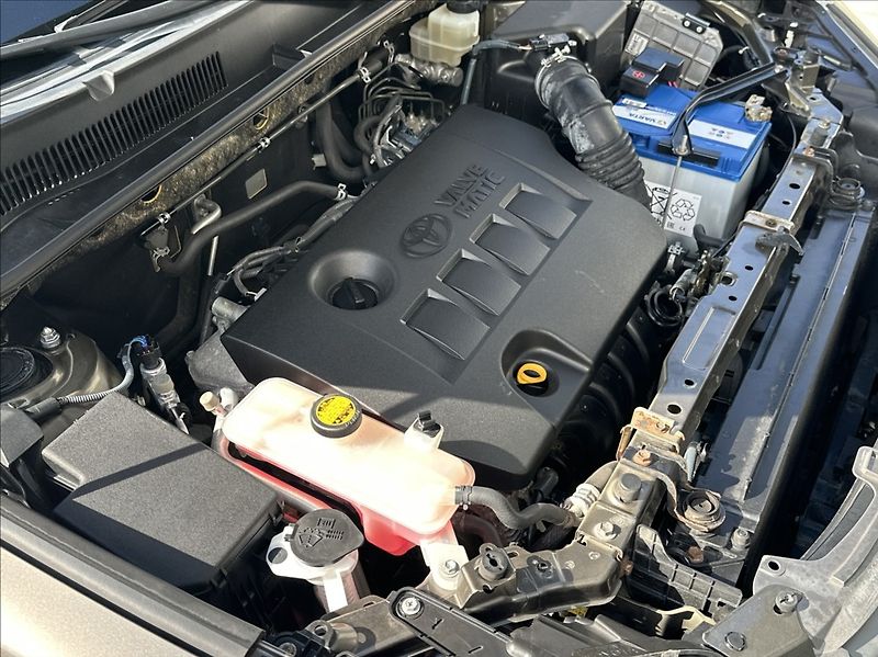 Toyota RAV4 2,0 158PS  Life A/T 4x4 - fotka 46 z 51