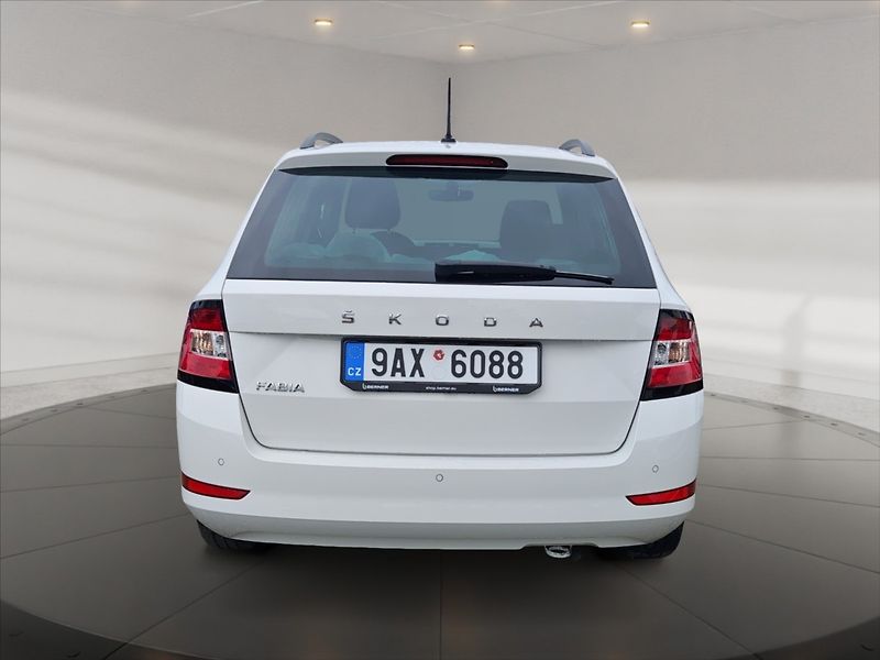 Škoda Fabia 1,0 TSI 70 Ambition - fotka 4 z 11