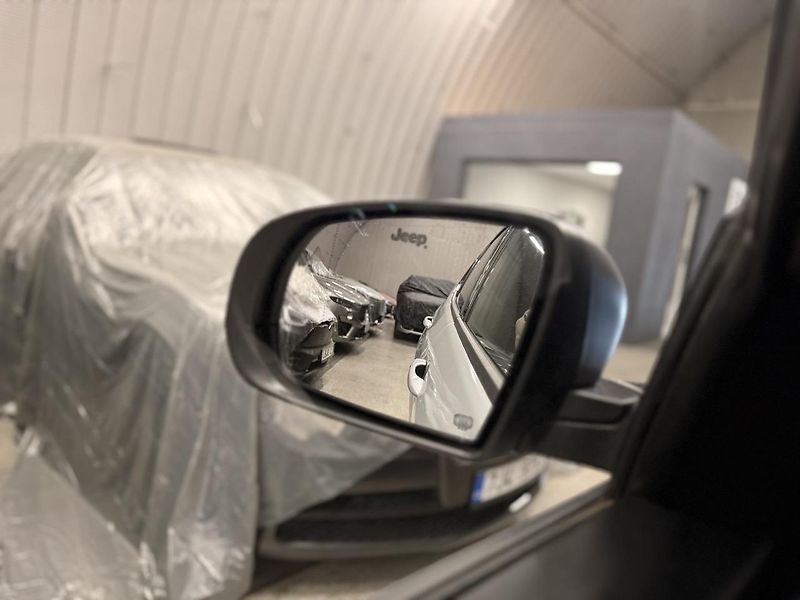 Jeep Compass (2022) 1.3 T4 PHEV 190CV 80 ANNIVERS. - fotka 38 z 55
