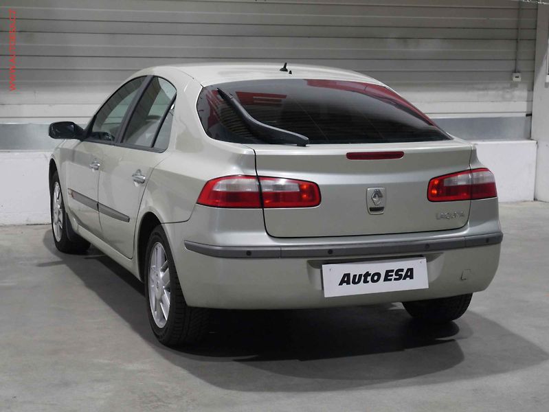 Renault Laguna (2001) 1.8 16V, Xenon, kůže - fotka 4 z 19