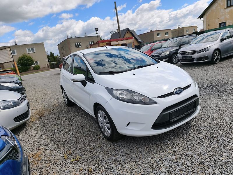 Ford Fiesta (2012) - fotka 23 z 26