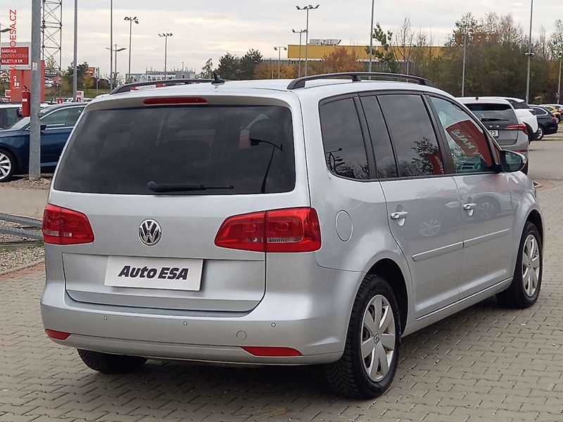 Volkswagen Touran (2013) 1.4 TSi, Comfortline - fotka 4 z 15