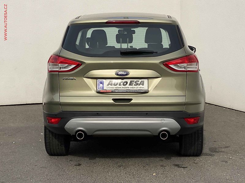 Ford Kuga (2013) 2.0 TDCi 4x4, Titanium, AT - fotka 5 z 19
