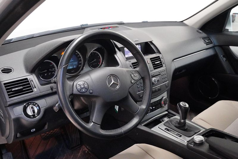 Mercedes-Benz Třídy C - fotka 5 z 6