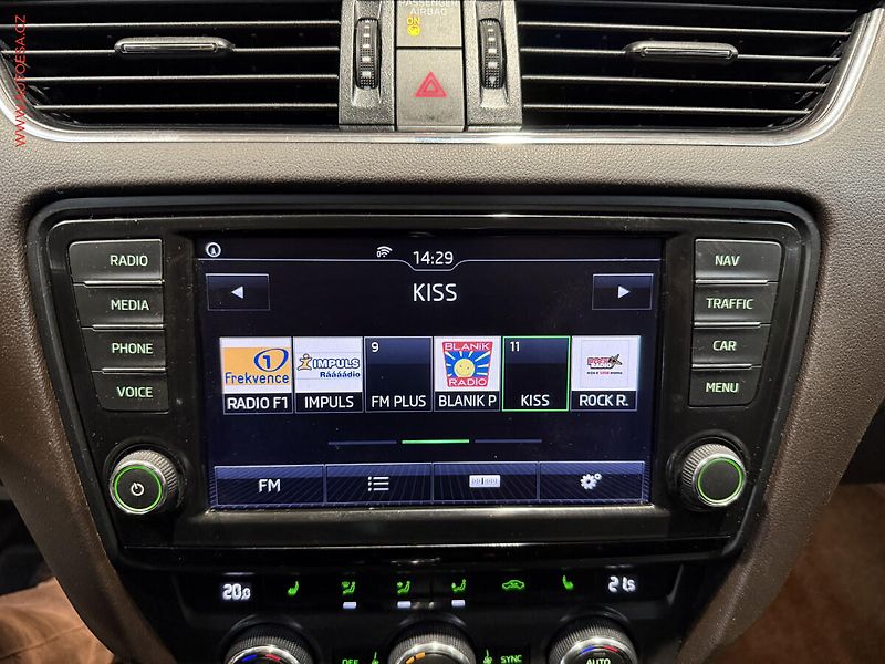 Škoda Octavia (2016) 2.0 TDi, ČR, L&K, DSG, +ALU - fotka 19 z 26