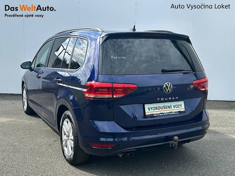 Volkswagen Touran (2022) 2.0 TDI DSG TAŽNÉ PANORAMA - fotka 23 z 31