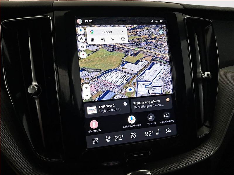 Volvo XC60 (2023) B4 AWD - fotka 12 z 32