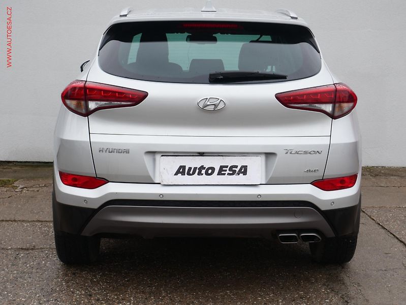 Hyundai Tucson (2016) 2.0 CRDi 4WD, 2.maj,ČR, Navi - fotka 5 z 18