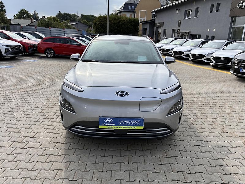 Hyundai Kona 65kWh-150KW POWER REZERVACE - fotka 2 z 45