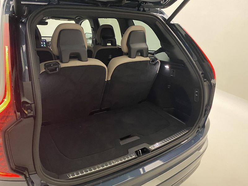 Volvo XC90 (2026) B5 AWD AUT BRIGHT PLUS 7míst - fotka 27 z 63