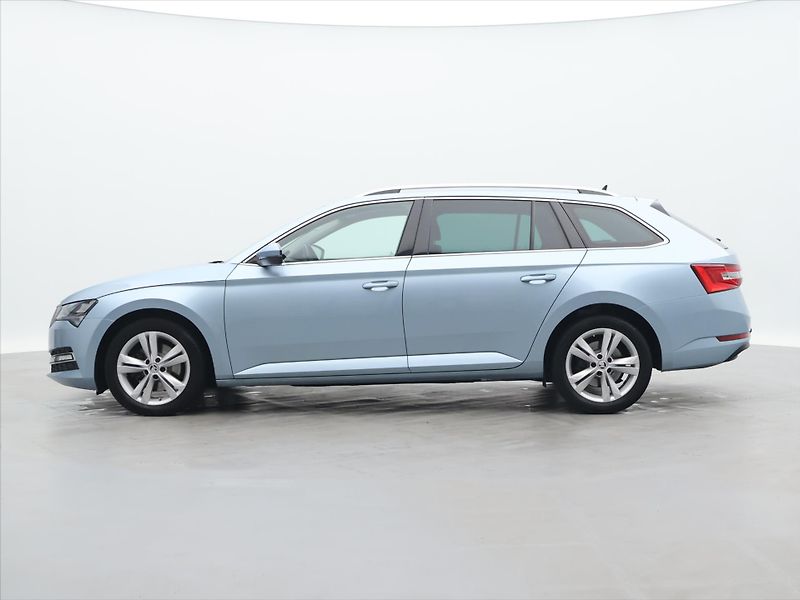 Škoda Superb 2,0 TDI 110kW Style DSG LED CZ - fotka 4 z 38