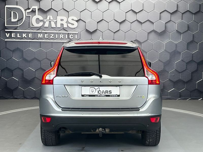 Volvo XC60 D3 MOMENTUM manuál - fotka 3 z 41