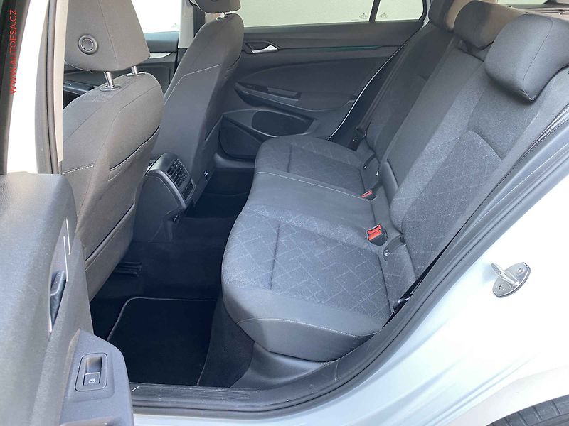 Volkswagen Golf (2022) 2.0 TDi, ČR, Life, LED - fotka 10 z 18