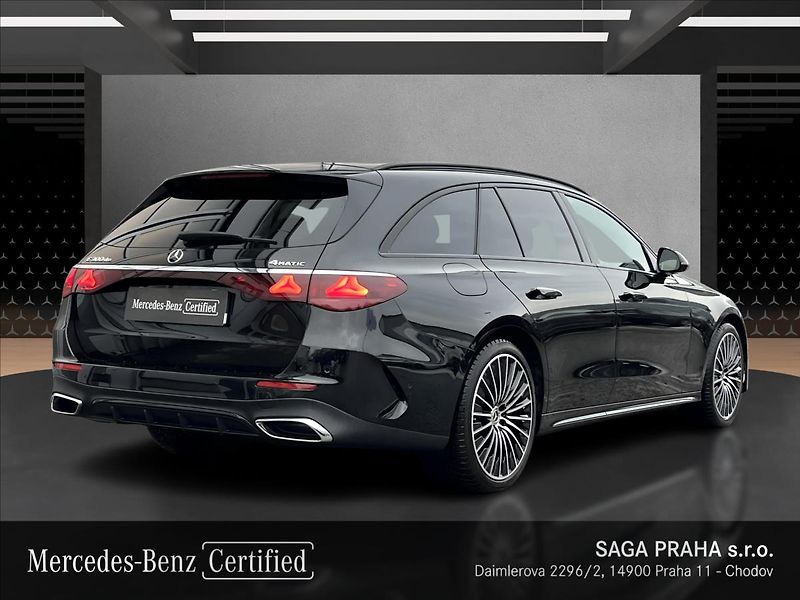 Mercedes-Benz Třídy E 300 de 4MATIC kombi s hybridní - fotka 5 z 22
