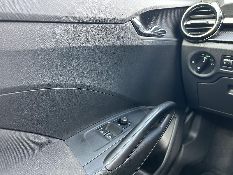 Škoda Fabia (2022) 1.0 MPi 59 KW pravidelný servi - fotka 24 z 30
