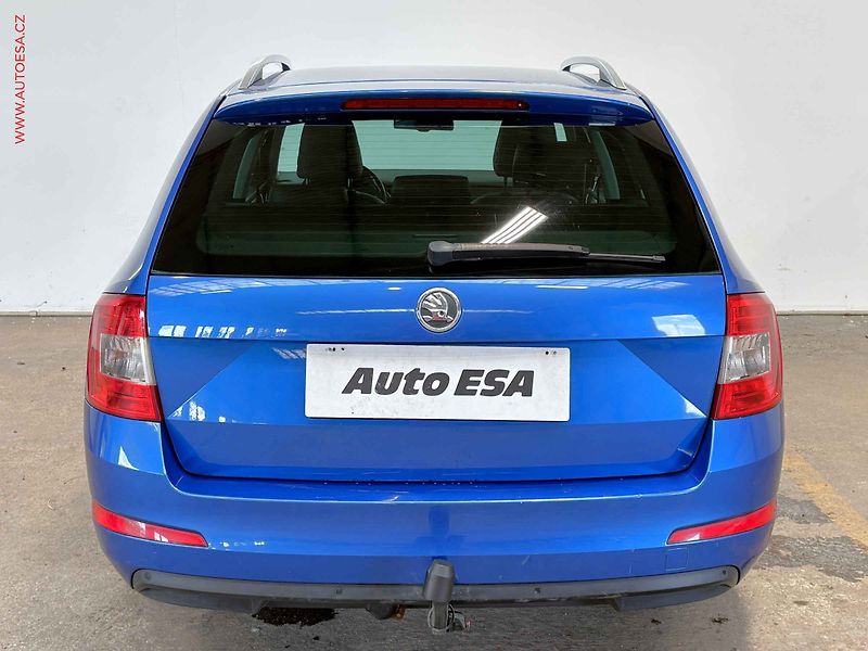 Škoda Octavia (2013) 1.6 TDi, AC, výhřev sed. - fotka 5 z 14