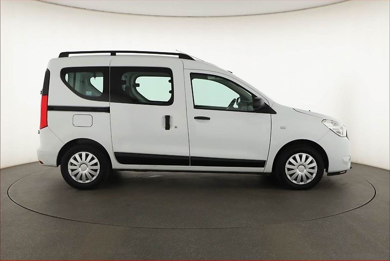 Dacia Dokker (2020) Arctica 1.5 dCi, 5Míst, ČR - fotka 6 z 12