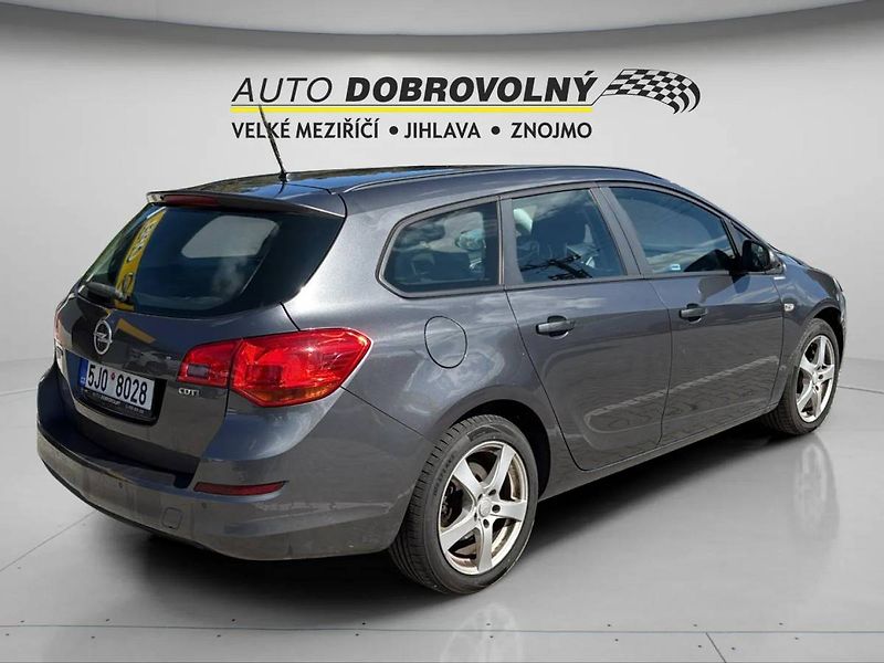 Opel Astra J SPORTS TOURER ENJOY A17DTR M - fotka 8 z 21