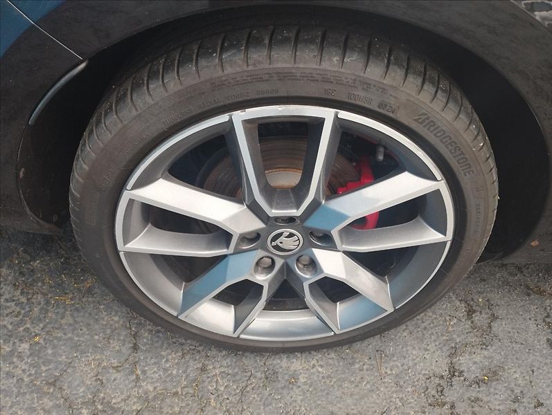 Škoda Octavia 2,0 TSi RS 169KW DSG  WEBASTO - fotka 20 z 20