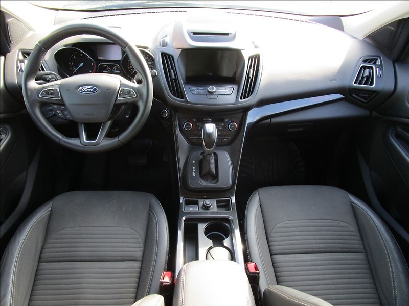 Ford Kuga 2.0TDCi 132kW AWD, automat - fotka 7 z 41
