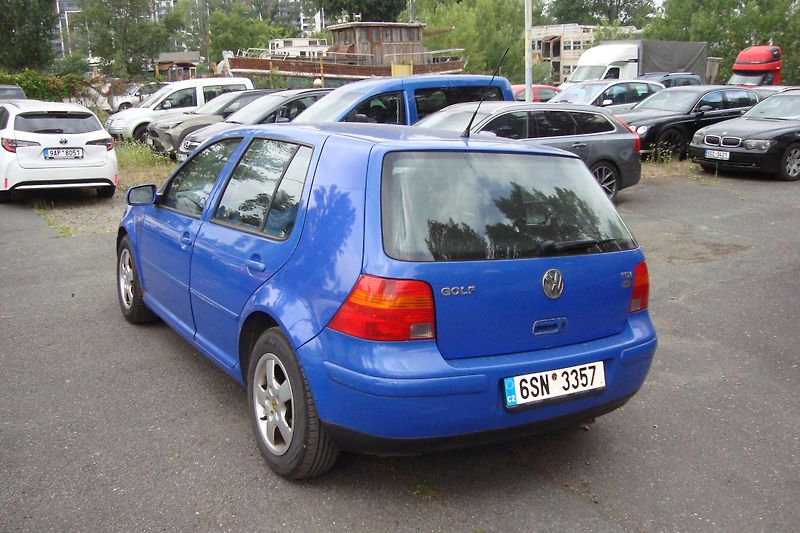 Volkswagen Golf (1998) 1.9 TDi,81 kw - fotka 5 z 35