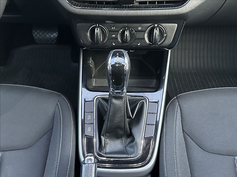 Škoda Fabia 1,0 TSI 110PS  Style DSG - fotka 26 z 53