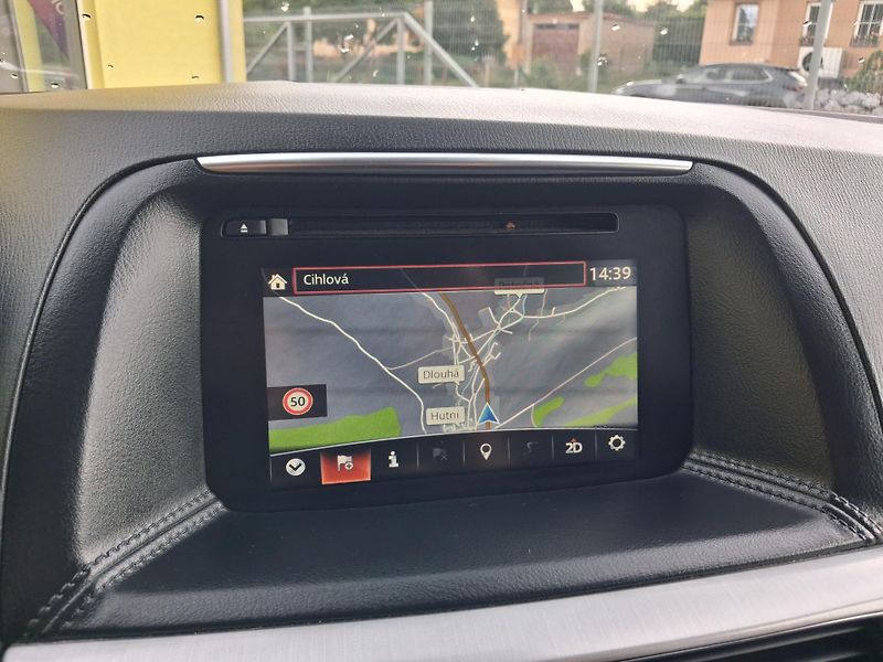 Mazda CX-5 (2016) 2,2 SKYACTIV 4x4 NAVI SERVISKA - fotka 23 z 37