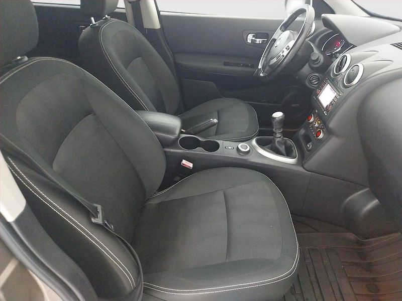 Nissan Qashqai (2012) 1.6 dCi, 4X4, Serv.kniha - fotka 9 z 19