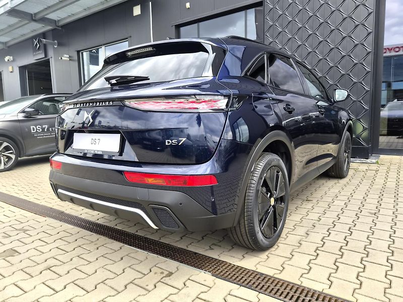 DS Automobiles DS7 (2026) PERFORMANCE LINE 1.5 BlueHDi - fotka 17 z 29