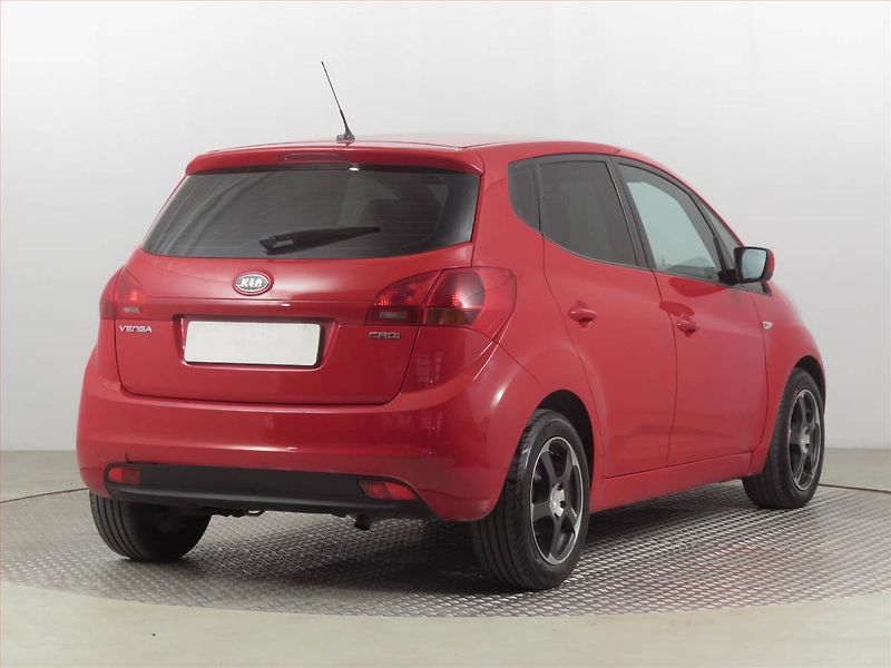 Kia Venga (2010) 1.4 CRDi, nová STK - fotka 5 z 17