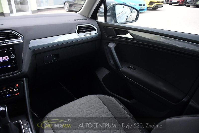 Volkswagen Tiguan 2.0TDi DSG NAVI TAŽNÉ ČR 1.M - fotka 22 z 53