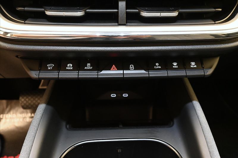 Škoda Enyaq iV 60 132 kW 58kWh SoH 87% Zár - fotka 21 z 31