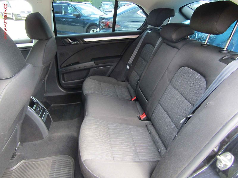 Škoda Superb (2014) 2.0TDi, Bixen, kůže - fotka 10 z 19
